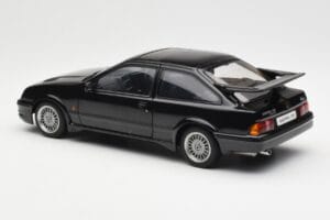 Ford Sierra RS Cosworth Svart AUTOart 1:18 72861 Metall — bild 7 av 8