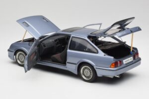 Ford Sierra RS Cosworth Moonstone Blå AUTOart 1:18 72863 Metall — bild 5 av 8