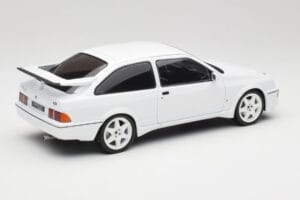 Ford Sierra RS Cosworth Vit IXO 1:18 18CMC121 Metall — bild 2 av 6