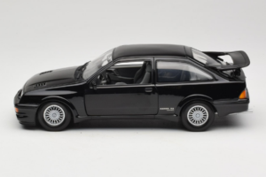 Ford Sierra RS Cosworth Svart Minichamps 1:18 150084001 Metall — bild 4 av 8