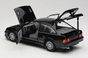 Ford Sierra RS Cosworth Svart Minichamps 1:18 150084001 Metall — bild 5 av 8