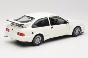 Ford Sierra RS Cosworth Vit Minichamps 1:18 150084000 Metall — bild 3 av 8
