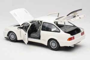 Ford Sierra RS Cosworth Vit Minichamps 1:18 150084000 Metall — bild 5 av 8