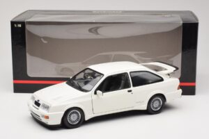 Ford Sierra RS Cosworth Vit Minichamps 1:18 150084000 Metall — bild 8 av 8