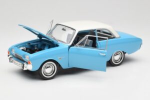 Ford Taunus 12M P1 Taunus Blue Revell 1:18 08880 Metall — bild 2 av 8