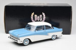 Ford Taunus 17M P2 Ljusblå & Vit BoS Models 1:18 BOS019 Metall — bild 6 av 6
