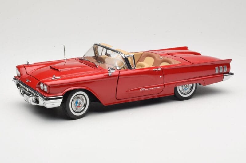 Ford Thunderbird Cabriolet Röd Sun Star 1:18 4311 Metall