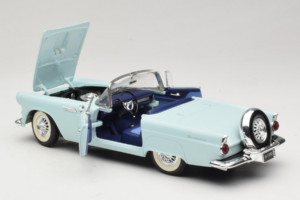 Ford Thunderbird Grön Revell 1:18 8804-G1 Metall — bild 5 av 8