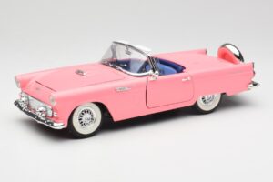 Ford Thunderbird Rosa Revell 1:18 8804 Metall