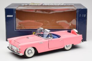 Ford Thunderbird Rosa Revell 1:18 8804 Metall — bild 8 av 8