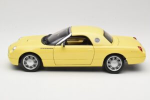 Ford Thunderbird Show Car Gul Maisto 1:18 50336 Metall — bild 4 av 8