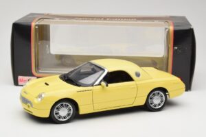 Ford Thunderbird Show Car Gul Maisto 1:18 50336 Metall — bild 8 av 8
