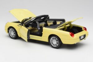 Ford Thunderbird Show Car Gul Maisto 1:18 50335 Metall — bild 5 av 8
