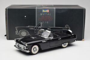 Ford Thunderbird Cabriolet Svart Revell 1:18 8818-M1 Metall — bild 8 av 8
