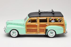Ford Woody Panel Wagon Mintgrön Road Signature 1:18 20028 Metall — bild 4 av 8