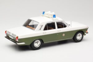 GAZ Volga GAZ-24 Polis MCG 1:18 MCG18015 Metall — bild 2 av 6
