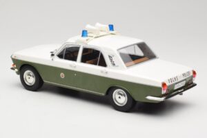 GAZ Volga GAZ-24 Polis MCG 1:18 MCG18015 Metall — bild 5 av 6