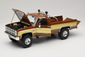 GMC K-2500 Sierra Grande Brun GreenLight 1:18 13560 Metall — bild 2 av 8