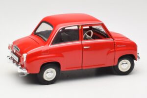 Goggomobil T 250 Röd Revell 1:18 8952 Metall — bild 2 av 7