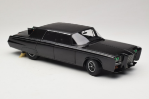 Chrysler Imperial Black Beauty Green Hornet TV Series AUTOart 1:18 71546 Metall — bild 6 av 8