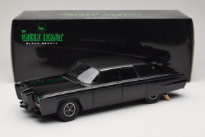 Chrysler Imperial Black Beauty Green Hornet TV Series AUTOart 1:18 71546 Metall — bild 8 av 8