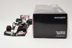 Haas VF-20 #8 R. Grosjean Bahrain GP 2020 Minichamps 1:18 110201508 Metall — bild 6 av 6