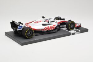 Haas VF-22 #20 K. Magnussen British GP 2022 Minichamps 1:18 117221020 Metall — bild 3 av 6