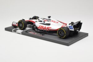 Haas VF-22 #20 K. Magnussen British GP 2022 Minichamps 1:18 117221020 Metall — bild 5 av 6