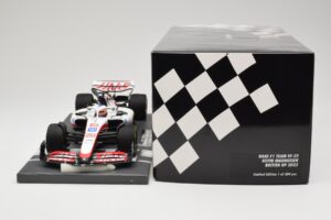 Haas VF-22 #20 K. Magnussen British GP 2022 Minichamps 1:18 117221020 Metall — bild 6 av 6
