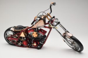 Harley-Davidson West Coast Choppers Diablo Soft Tail Guld Röd Minichamps 1:5 JJ04-05-03 Metall — bild 5 av 6