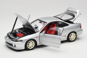 Honda Integra Type R DC2 Pre-Facelift Vogue Silver Metallic MotorHelix 1:18 M85202 Metall — bild 2 av 8