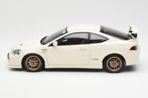 Honda Integra DC5 Type R Mugen Vit AUTOart 1:18 73251 Metall — bild 4 av 8