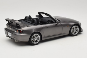 Honda S2000 AP2 Type S Moon Rock Metallic MotorHelix 1:18 M85111 Metall — bild 4 av 9