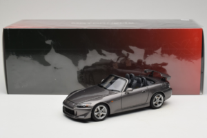 Honda S2000 AP2 Type S Moon Rock Metallic MotorHelix 1:18 M85111 Metall — bild 9 av 9