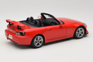 Honda S2000 AP2 Type S New Formula Red MotorHelix 1:18 M85112 Metall — bild 4 av 9