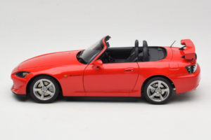 Honda S2000 AP2 Type S New Formula Red MotorHelix 1:18 M85112 Metall — bild 5 av 9