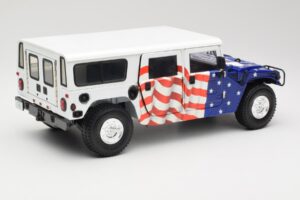 Hummer H1 AM General Gore-Lieberman Humvee America Exoto 1:18 1807 Metall — bild 3 av 8