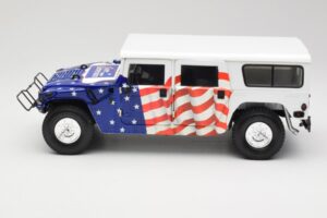 Hummer H1 AM General Gore-Lieberman Humvee America Exoto 1:18 1807 Metall — bild 4 av 8