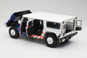 Hummer H1 AM General Gore-Lieberman Humvee America Exoto 1:18 1807 Metall — bild 5 av 8