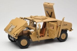 Hummer H1 AM General Military Police Exoto 1:18 01801 Metall — bild 2 av 8