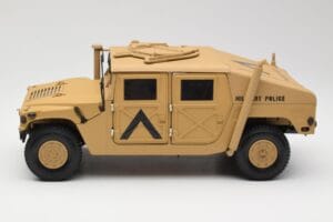 Hummer H1 AM General Military Police Exoto 1:18 01801 Metall — bild 4 av 8
