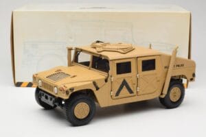 Hummer H1 AM General Military Police Exoto 1:18 01801 Metall — bild 8 av 8