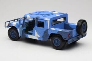 Hummer H1 Humvee Blå & Vit Motormax 1:18 73157 Metall — bild 5 av 8