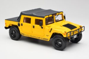 Hummer H1 Soft Top Gul Maisto 1:18 56041 Metall — bild 6 av 8