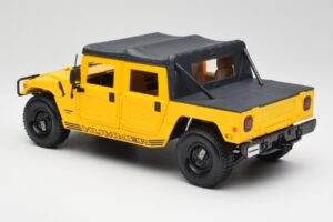 Hummer H1 Soft Top Gul Maisto 1:18 56041 Metall — bild 7 av 8