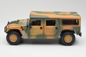 Hummer H1 Station Wagon Military Maisto 1:18 56049 Metall — bild 4 av 8