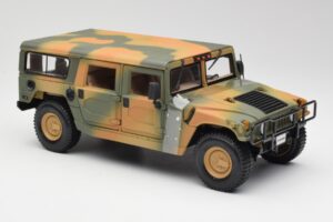 Hummer H1 Station Wagon Military Maisto 1:18 56049 Metall — bild 6 av 8