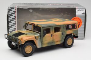 Hummer H1 Station Wagon Military Maisto 1:18 56049 Metall — bild 8 av 8