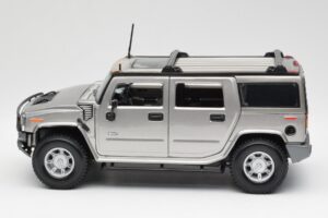 Hummer H2 Silver Maisto 1:18 7449569 Metall — bild 4 av 8