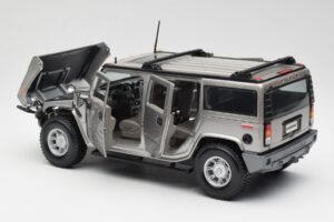 Hummer H2 Silver Maisto 1:18 7449569 Metall — bild 5 av 8